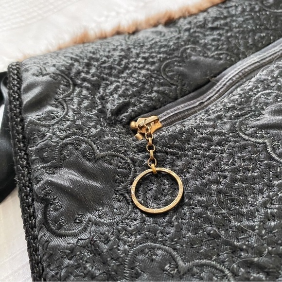 VINTAGE HAND CRAFTED BROWN FUR BLACK EMBROIDERED MUFF HAND WARMER POUCH - OS - Picture 4 of 9